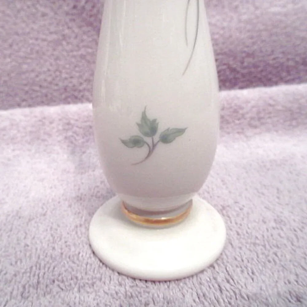 Vtg Lenox Porcelain Bud Vase 24K Gold Trim Rose Manor Cottagecore Boho Regency